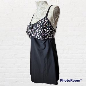 Black and Pink Modest Coverage Tankini Size 16-18